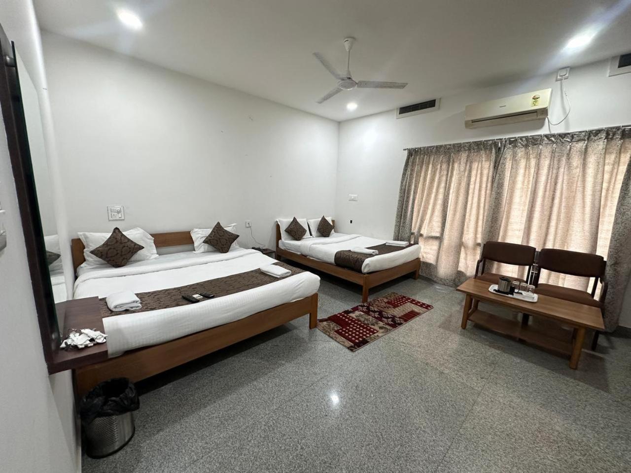 Hotel Queens Comfort Mysore Exterior foto